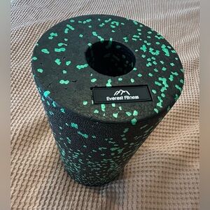 Everest Fitness 13” Foam Muscle Massage Roller Medium Density NWOT